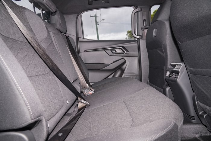 2025 Isuzu D-MAX X-RIDER