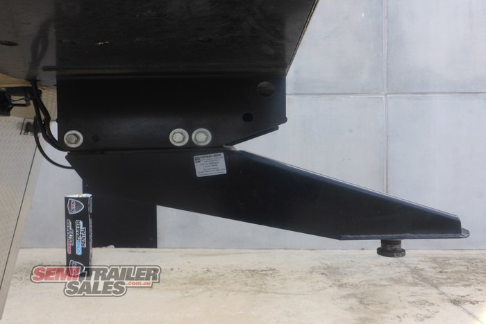 2013 Motorsport 5th Wheel Transporter