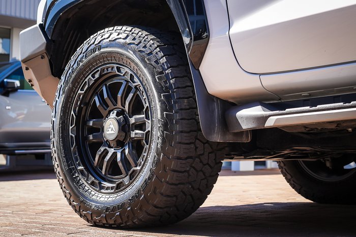 2024 MITSUBISHI TRITON GSR (4x4)