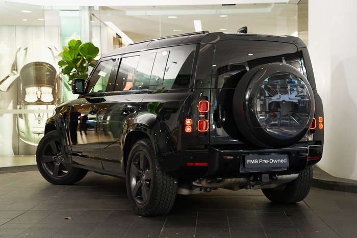 2023 Land Rover Defender 110 D300 X-Dynamic HSE