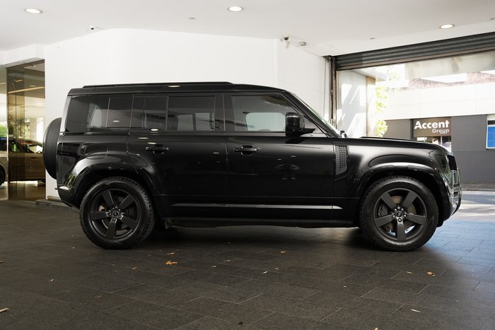 2023 Land Rover Defender 110 D300 X-Dynamic HSE