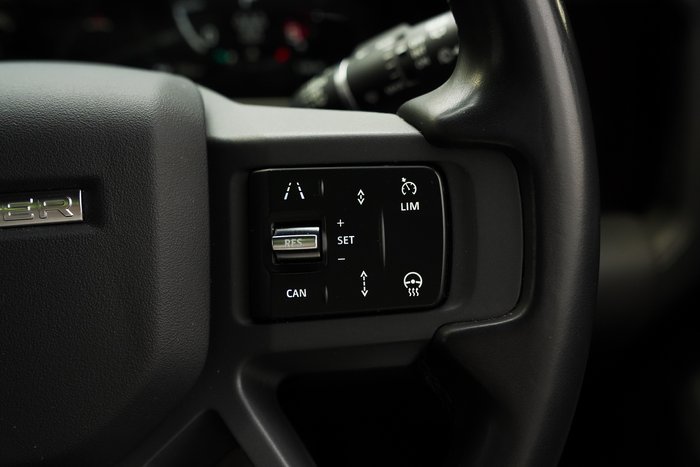 2023 Land Rover Defender 110 D300 X-Dynamic HSE