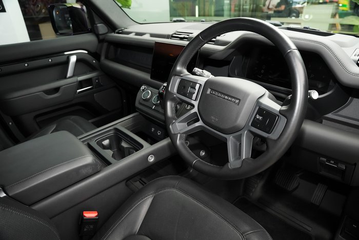 2023 Land Rover Defender 110 D300 X-Dynamic HSE