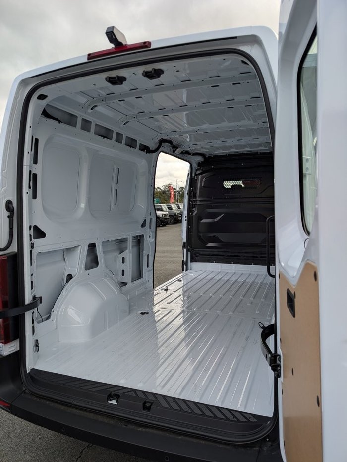2026 RENAULT MASTER LWB