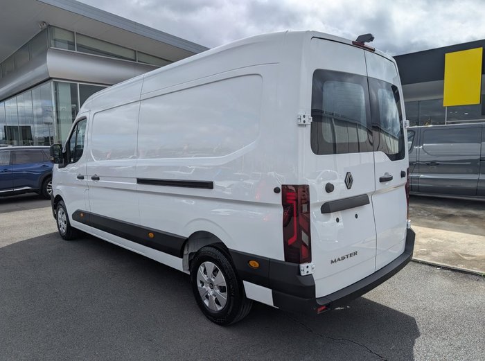 2026 RENAULT MASTER LWB