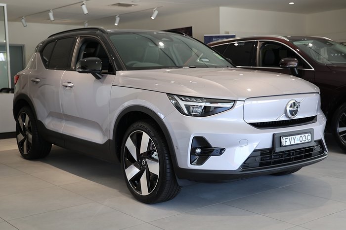 2025 Volvo EX40 Ultra Single Motor Extended Range