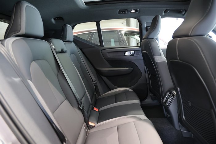 2025 Volvo EX40 Ultra Single Motor Extended Range