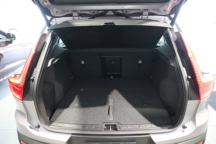 2025 Volvo EX40 Ultra Single Motor Extended Range