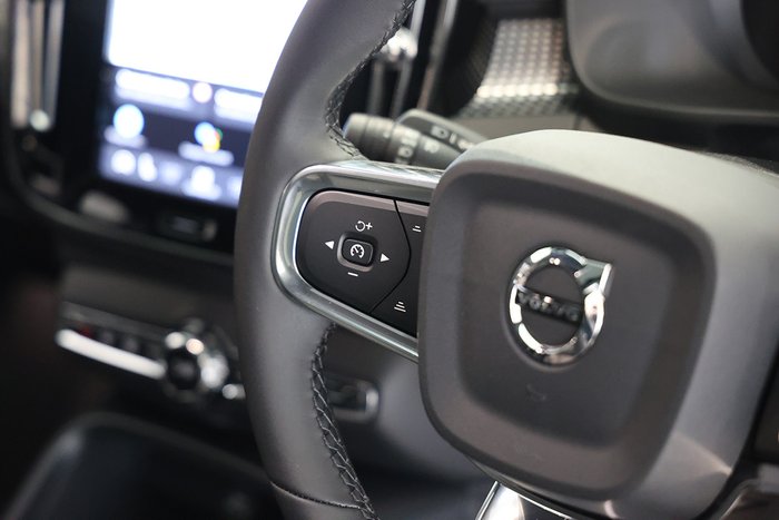 2025 Volvo EX40 Ultra Single Motor Extended Range