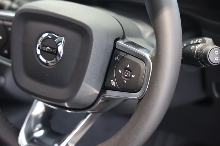 2025 Volvo EX40 Ultra Single Motor Extended Range