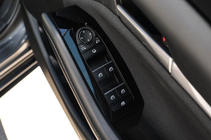 2025 Mazda 3 G20 Pure