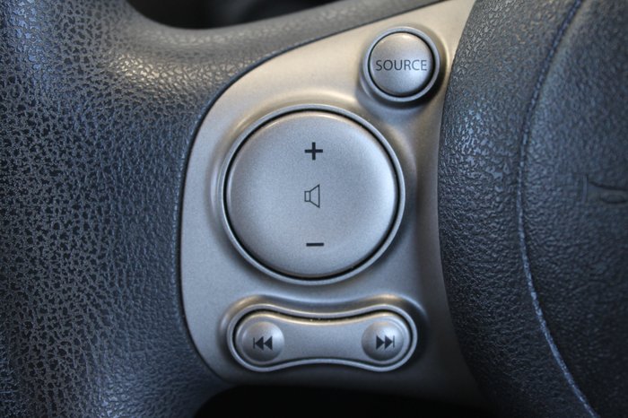 2011 Nissan Micra ST-L