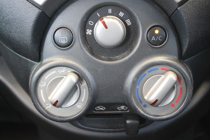 2011 Nissan Micra ST-L