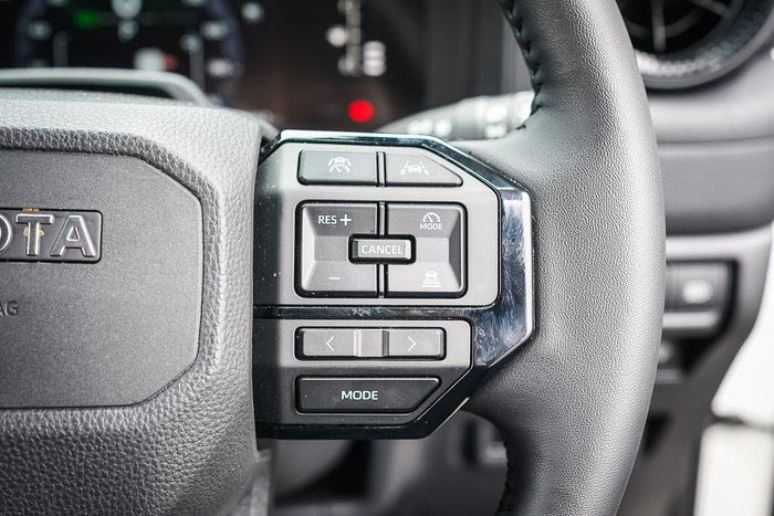 2025 Toyota PRADO GXL