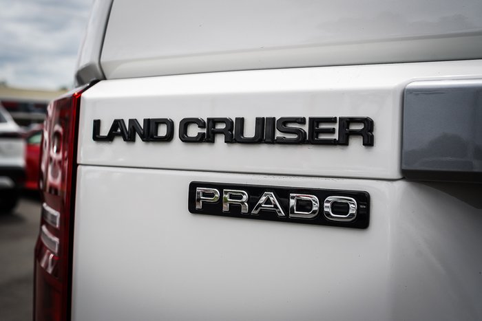 2025 Toyota PRADO GXL