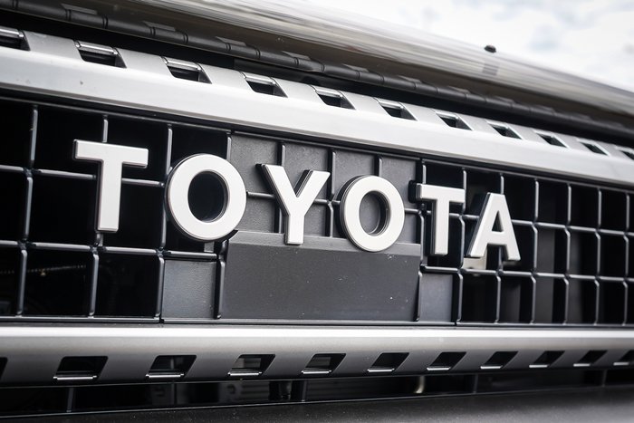 2025 Toyota PRADO GXL