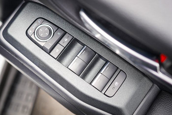 2025 Toyota PRADO GXL