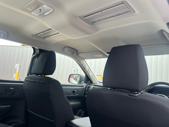 2026 Nissan Navara SL