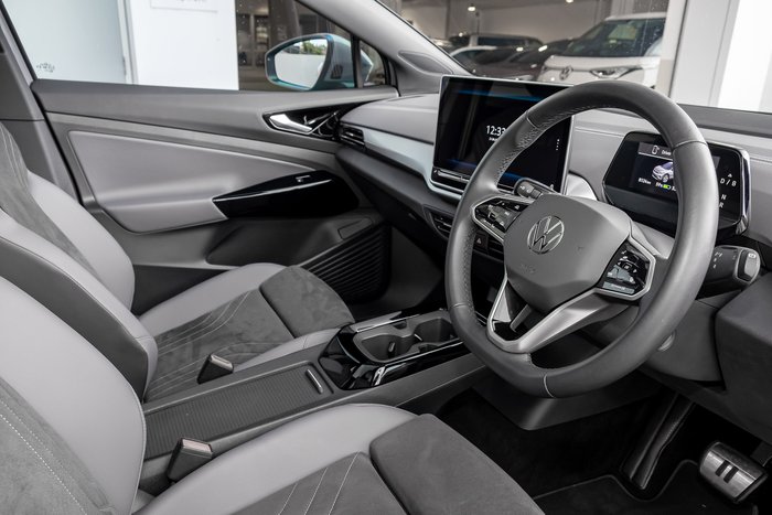 2025 Volkswagen ID.4 Pro