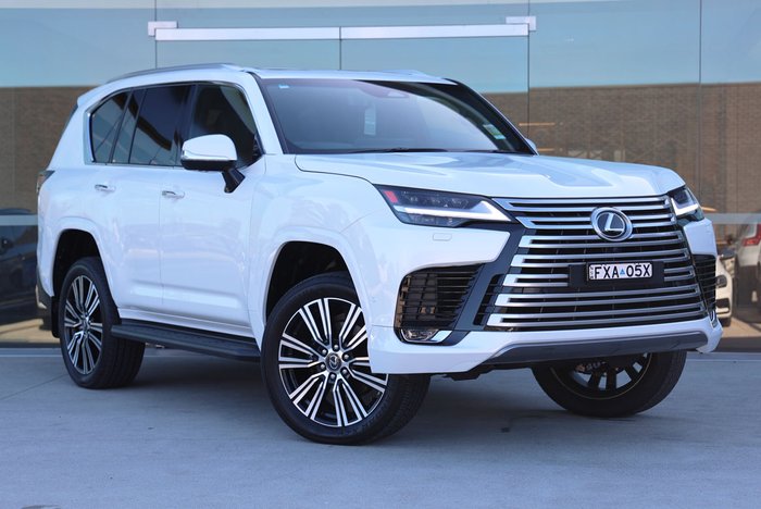 2025 Lexus LX700h