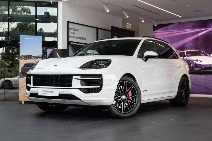 2025 Porsche Cayenne GTS