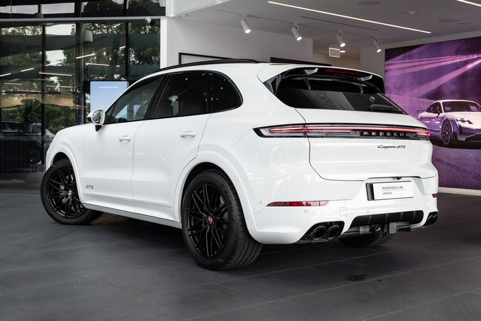2025 Porsche Cayenne GTS