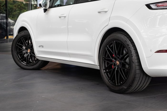 2025 Porsche Cayenne GTS
