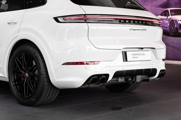 2025 Porsche Cayenne GTS
