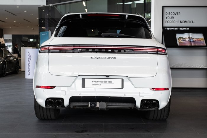 2025 Porsche Cayenne GTS