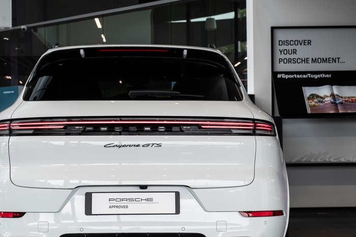 2025 Porsche Cayenne GTS