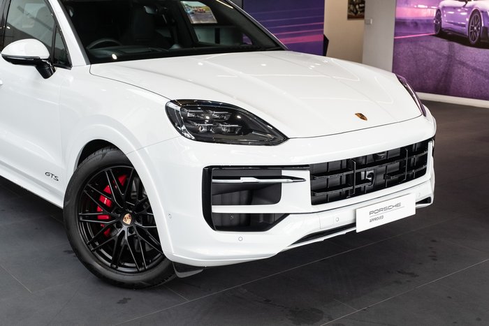 2025 Porsche Cayenne GTS