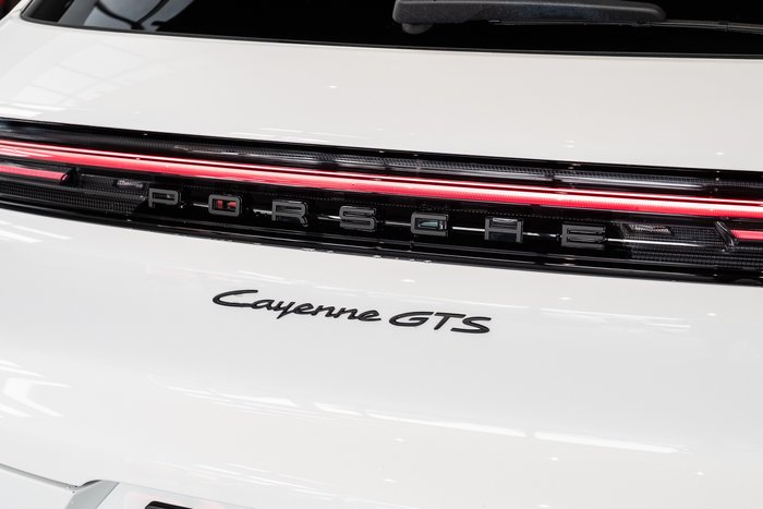 2025 Porsche Cayenne GTS