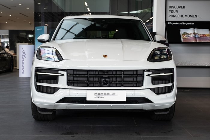 2025 Porsche Cayenne GTS