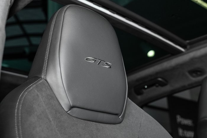 2025 Porsche Cayenne GTS