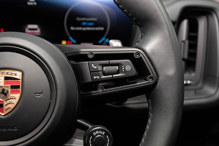 2025 Porsche Cayenne GTS