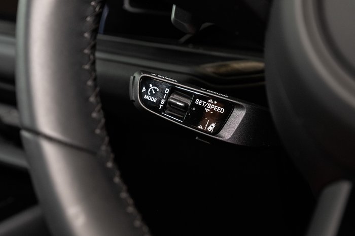 2025 Porsche Cayenne GTS