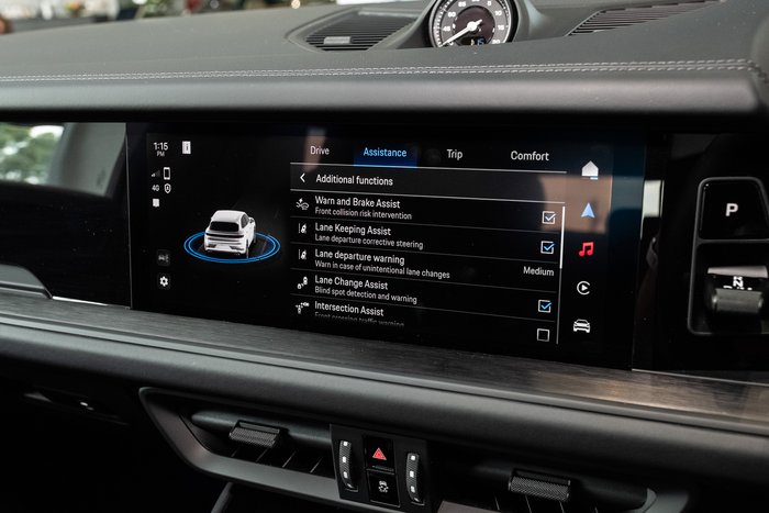 2025 Porsche Cayenne GTS