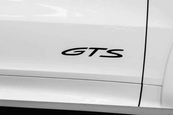 2025 Porsche Cayenne GTS