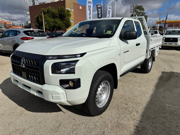 2026 MITSUBISHI Triton GLX