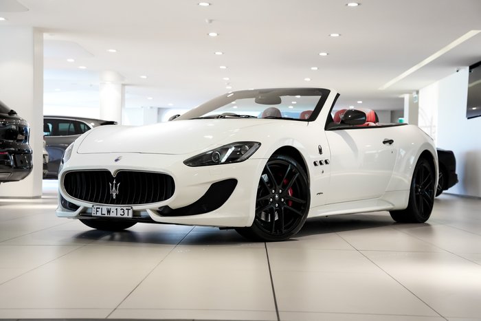 2015 Maserati GranCabrio Sport