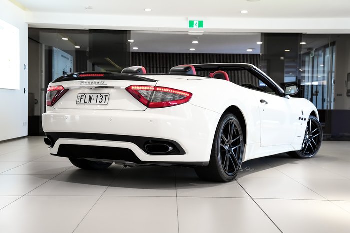 2015 Maserati GranCabrio Sport
