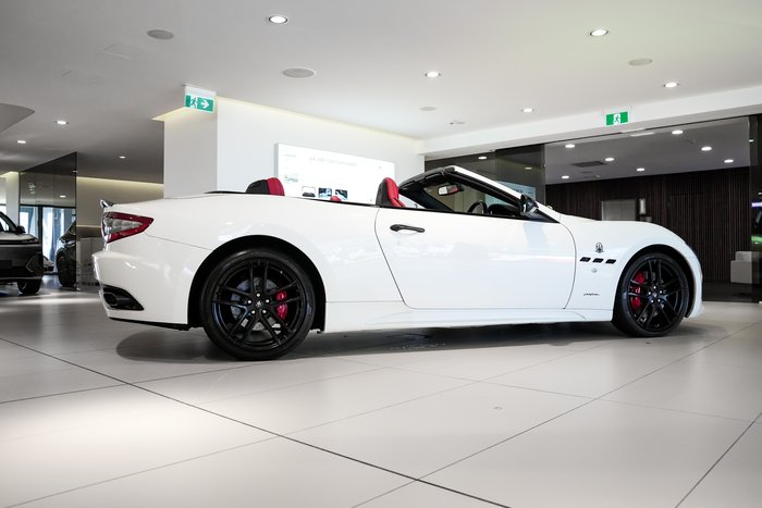 2015 Maserati GranCabrio Sport