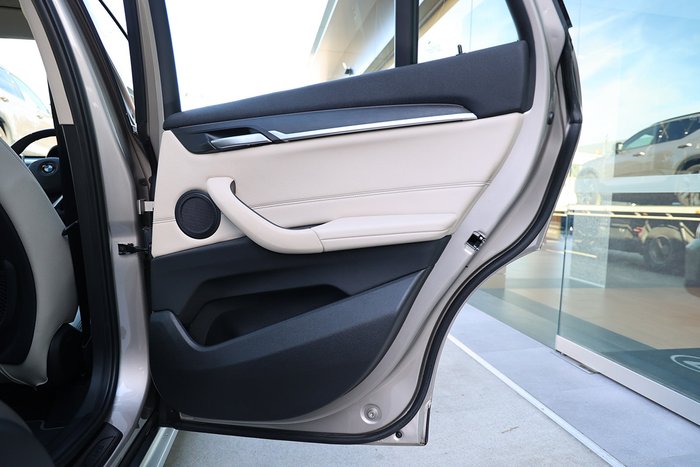 2022 BMW X1 sDRIVE 18i