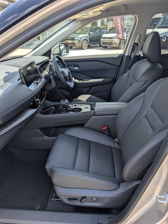 2025 Nissan X-TRAIL ST-L