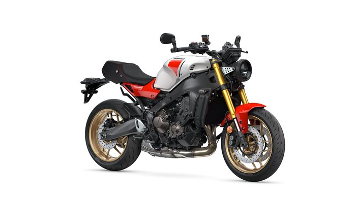 2025 Yamaha XSR900 Legend Red
