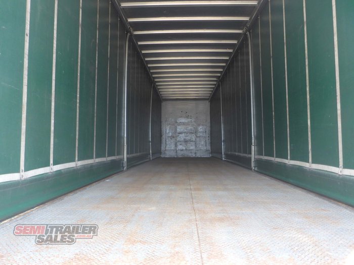 2013 Maxitrans 22 Pallet Curtainsider   