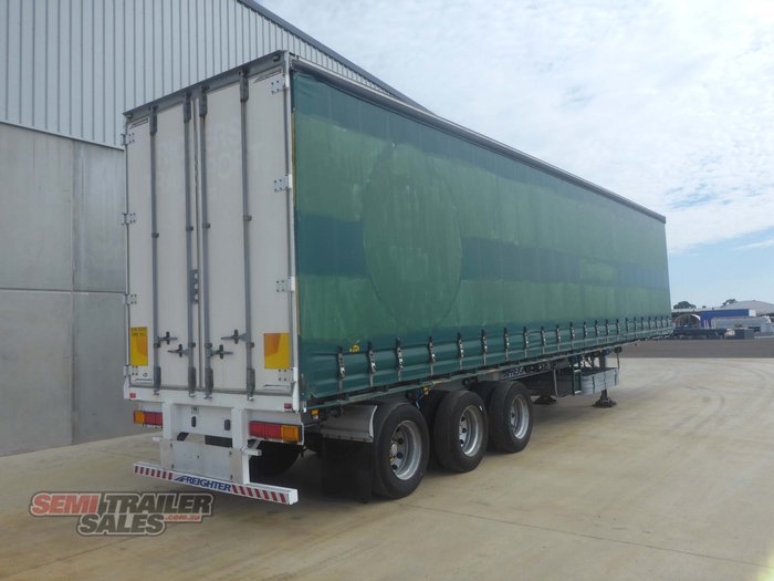 2013 Maxitrans 22 Pallet Curtainsider   
