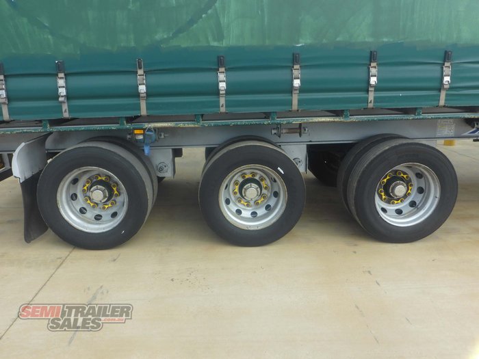 2013 Maxitrans 22 Pallet Curtainsider   