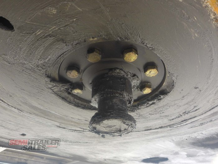 2013 Maxitrans 22 Pallet Curtainsider   