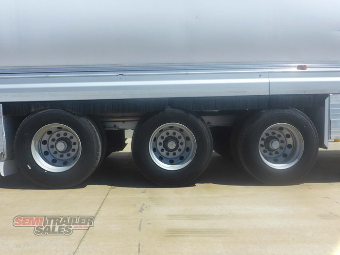 1994 Hockney Aluminium Tanker